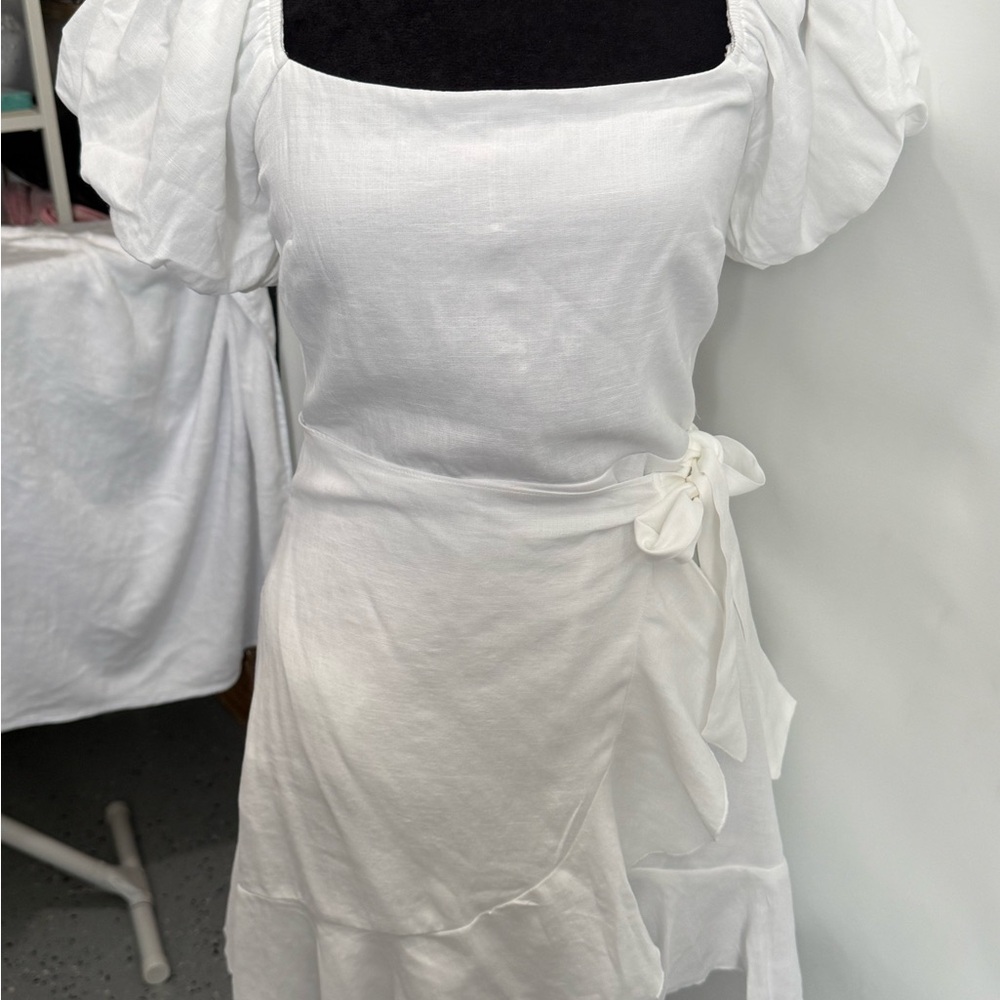 Trixxi Elegant White Puff Sleeve Mini Dress